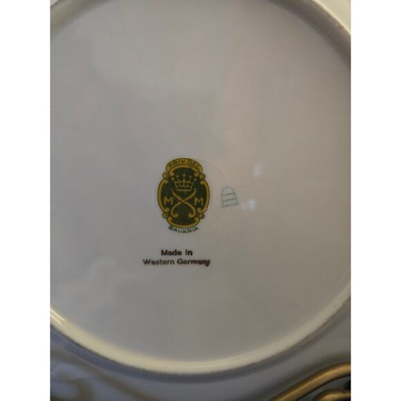 Set of 3
Vintage Fragonard‎ Courting Plate Bavaria Germany M M Crown 11" - Picture 7 of 8